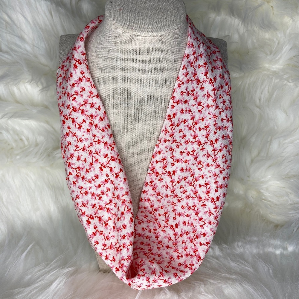 Simple yet elegant necklace scarf